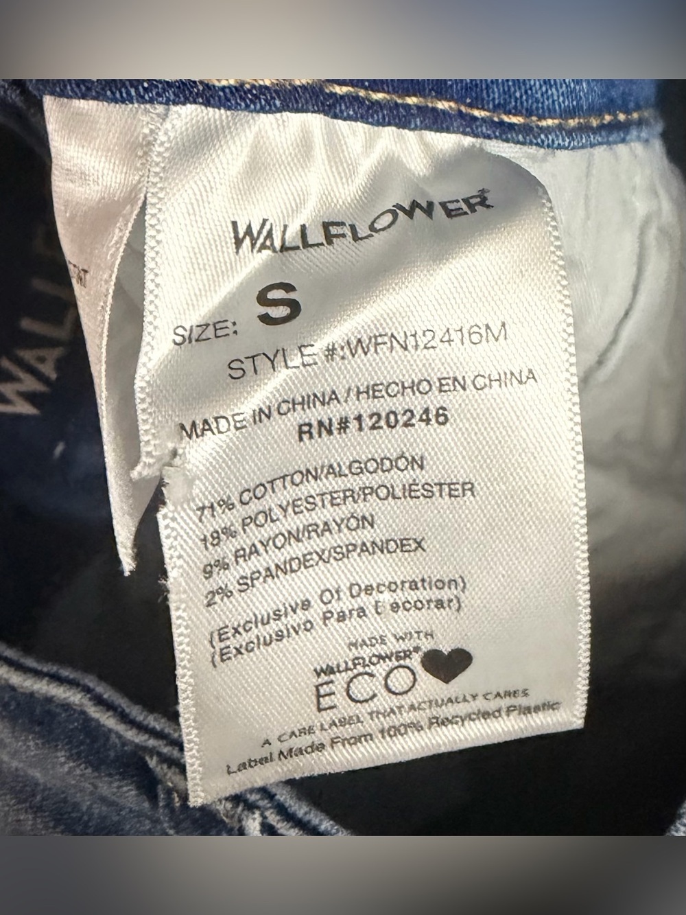 NWT-Wallflower Denim Cropped Overalls-Size: Small - Picture 6 of 8